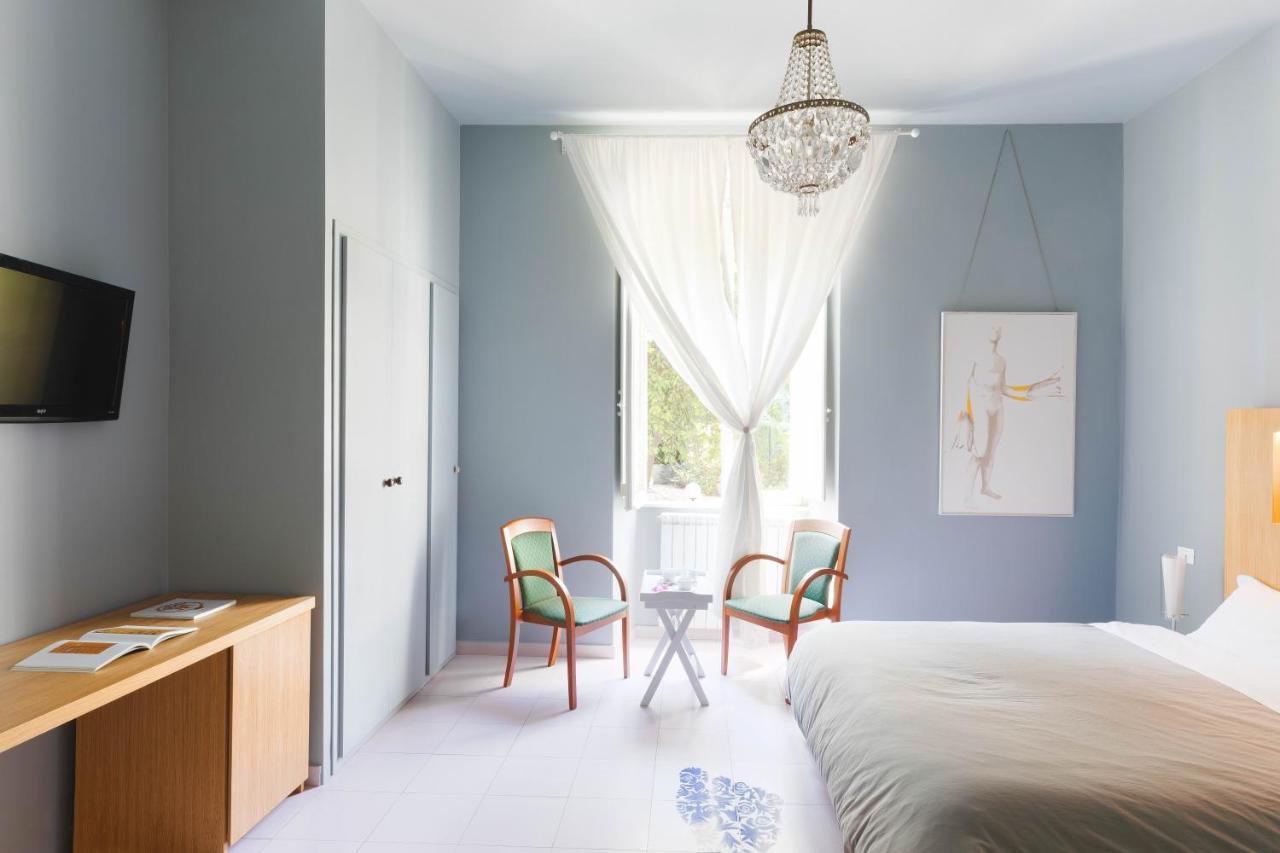 Tarshito Gallery House Gasthof